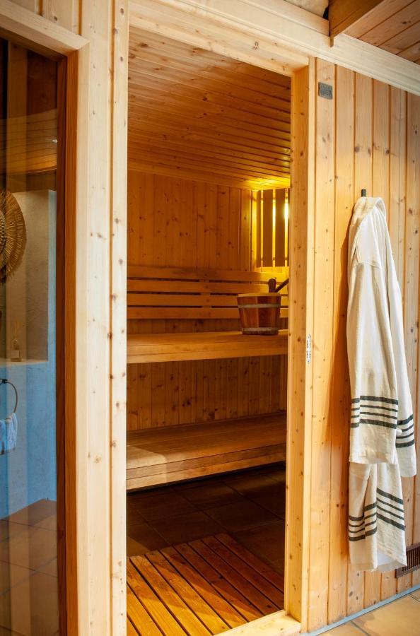 Cal Mestre Guest house *